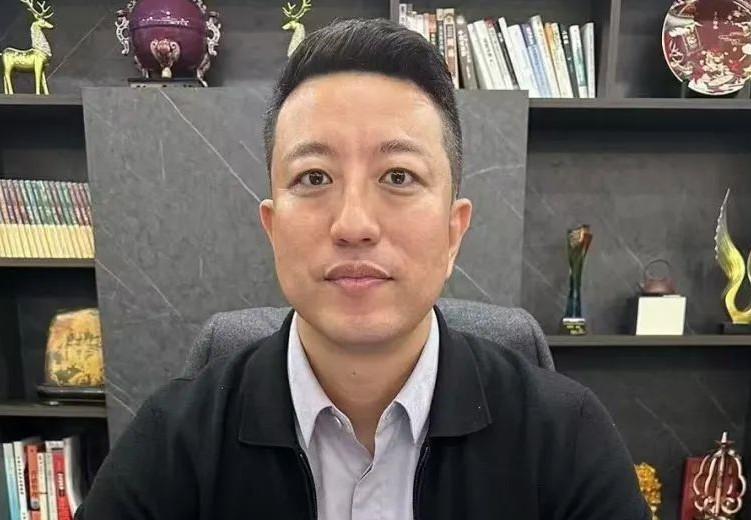 热烈祝贺天奕技术董事长何宝东同志当选广州市黄埔区第二届人大代表！